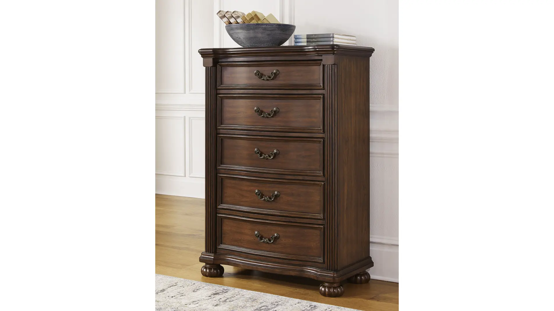 j6q7Zd9Yve5ehxkHL4tzIUmp2AZvOfBGblOdDOih.jpg B764-46 FIVE DRAWER CHEST LAVINTON (ASH) - Image 1