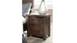 STARMORE QUEEN BEDROOM SUITE (BED + 2 NIGHTSTANDS + MIRRORED DRESSER + CHEST OF DRAWERS)