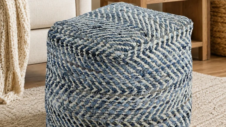 A1000445 POUF CHEVRON (ASH)